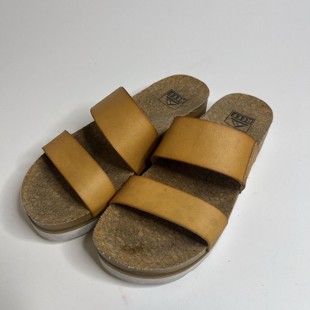 Reef Cushion Vista Hi Sandals Women’s 8 Natural Vegan Platform Slides